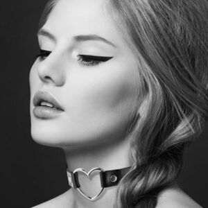 Zwarte leren SM-halsband met zilverkleurig metalen hart - CC6060000010